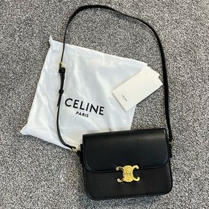 Triomphe Cross Body